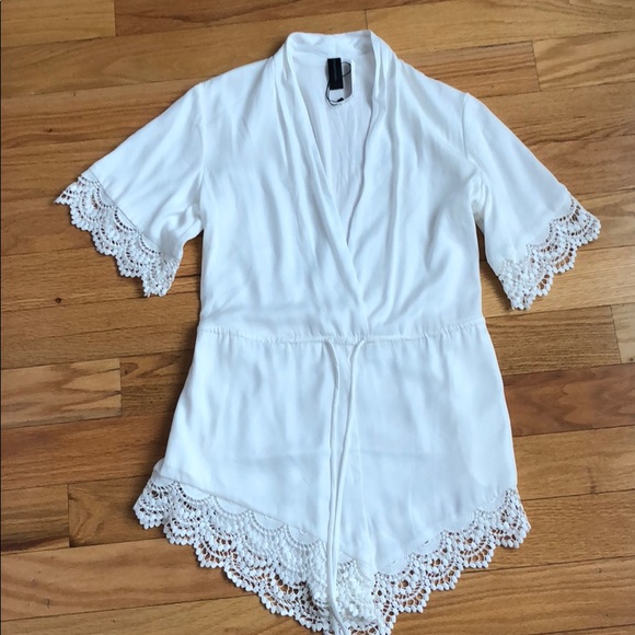 🆕 White Stylestalker short romper - Picture 4 of 7